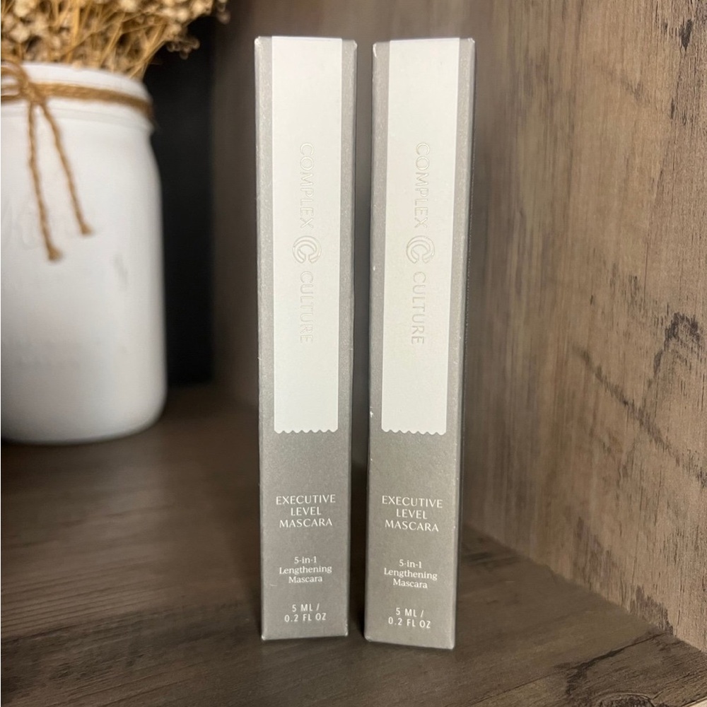 Complex culture mascara in Black X 2